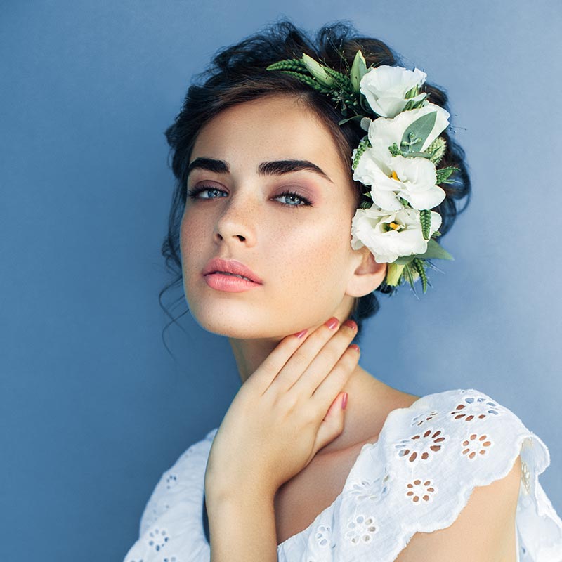 Bruidsmake-up, feestmake-up, make-up en visagie door Care & Co met MALU WILZ Beauté producten. Bruidsmake-up, feestmake-up, make-up en visagie door Care & Co met MALU WILZ Beauté producten.